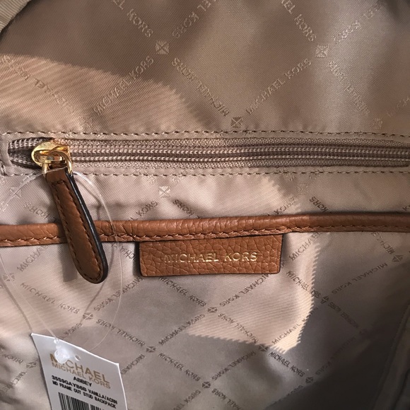 Michael Kors Abbey Medium Frame Backpack Vanilla W - Picture 6 of 8